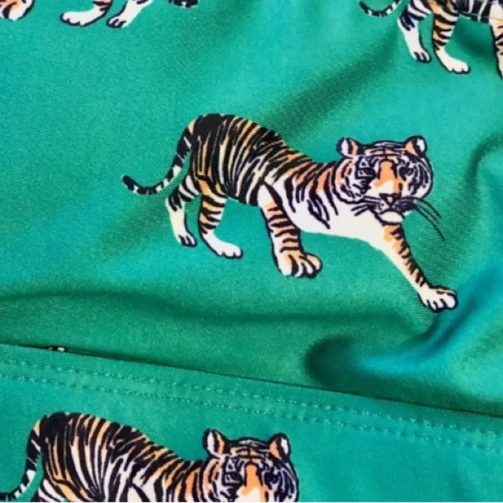 (B21)‎ NEW ModCloth Emerald Green Tiger Print Bikini Top ONLY Cutout Back, Sz 1X